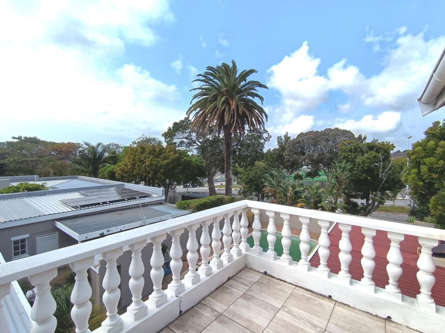 7 Bedroom Property for Sale in Walmer Eastern Cape